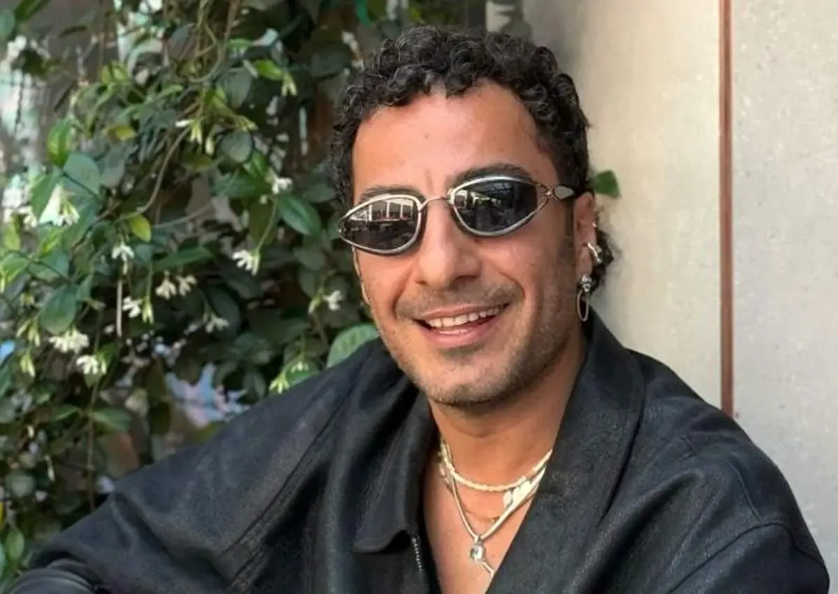 عکس / نوید محمدزاده در آغوش کمدین معروف ساکن آمریکا