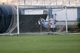 لطف بزرگ مربی پرسپولیسی به دروازهبان استقلال