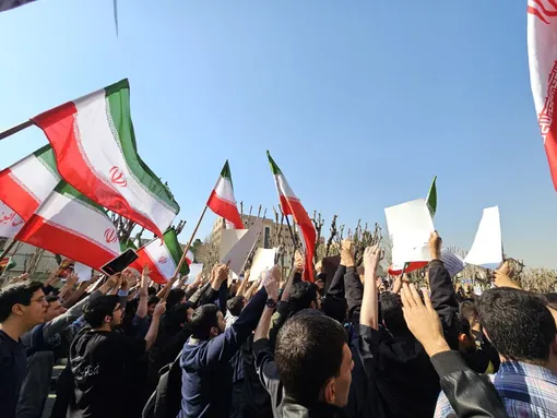 ماجرای دانشگاه شریف و امیرکبیر چه بود؟/فیلم هایی از حمله به عزاداران حوادث دی‌ماه