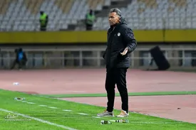 مورایس مقابل گل محمدی!