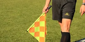 محرومیت داور ایرانی برای اعلام اشتباه آفساید