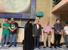 درخواست ویژه واعظی از مرددین در ابتدای رأی گیری/این مملکت مال شماست