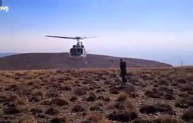 اولین تصاویر از حادثه سقوط مینی‌بوس در دره/ یک کشته و تعدادی مصدوم/ ویدیو