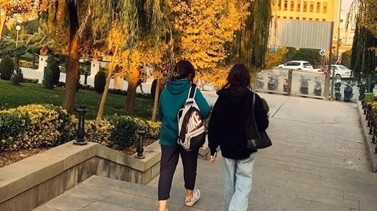 تغییر مهم در نحوه برخورد با بی‌حجابی | «تخلف» جایگزین «جرم» شد ؛ مجریان می‌توانند جریمه کنند / نیاز به تشکیل پرونده‌ در قوه قضائیه نیست