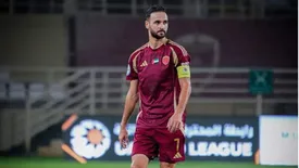 سرمربی معروف پرسپولیس را دور زد!