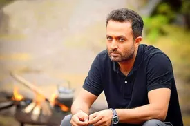 ببینید | جشن تولد 41 سالگی  مصطفی زمانی در کنار یک زن بازیگر!