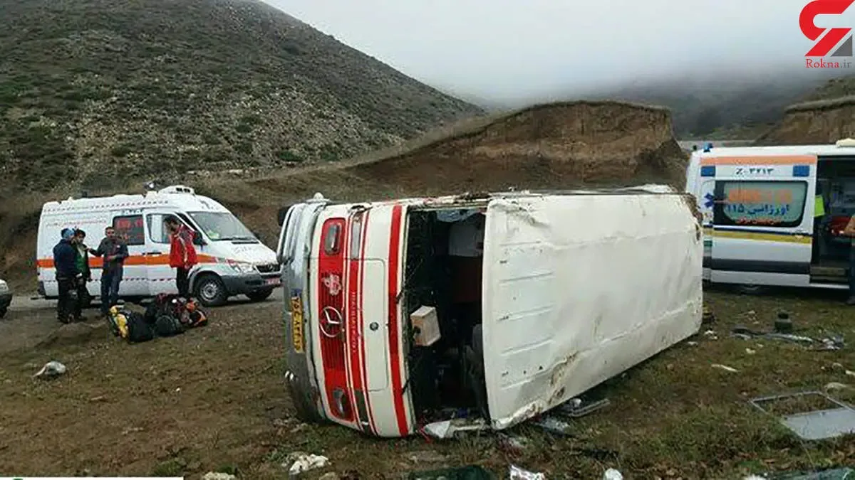 مینی بوس دانش آموزان در دلفان واژگون شد