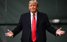 ترامپ: باید بی بی را نجات بدهم