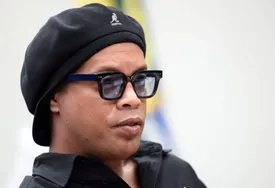 رونالدینیو از خجالت تیم ملی برزیل درآمد