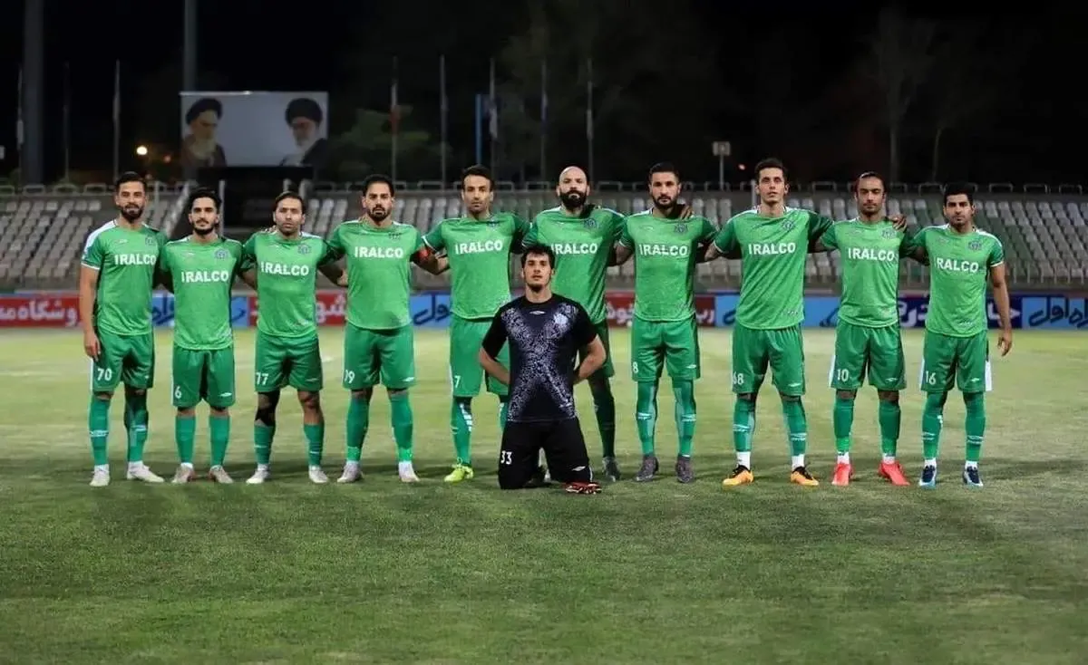 بزن و برقص در رختکن آلومینیوم/ فیلم