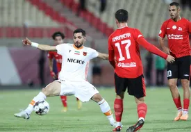 تراکتور ۴ - ۱ مس رفسنجان/ تراکتور به صدر جدول نزدیک شد