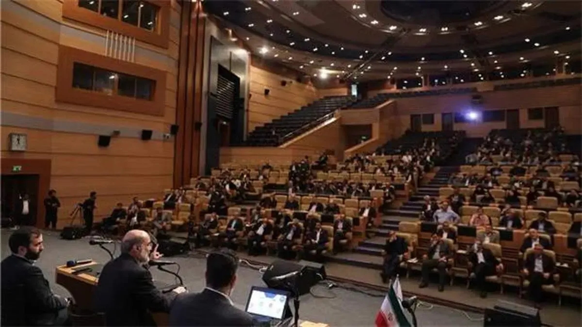 هلدینگ خلیج فارس، آماده انقلاب در صنعت پتروشیمی کشور  می‌شود/  ۱۰ فرصت سرمایه‌گذاری در پارک متانول پارسیان