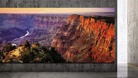 تجربه‌ای سینمایی در دیوار خانه