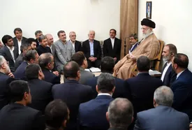 رهبر انقلاب: امروز برای خدمت به مردم فضا مناسب و فرصت‌ها بسیار است