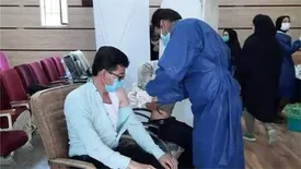 واکسیناسیون پزشکان، کارکنان اورژانس و کادر سلامت گل‌گهر علیه کرونا