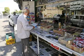 گلایه کیهان از انتشار آگهی‌های همراه اول در روزنامه‌های اصلاح طلب