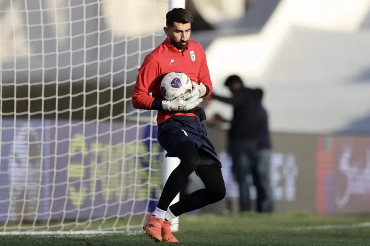 درگیری فیزیکی دروازه‌بان و مدافع تیم ملی ایران در بازی امروز