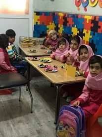 سن مهاجرت به دبستانی ها رسیده!