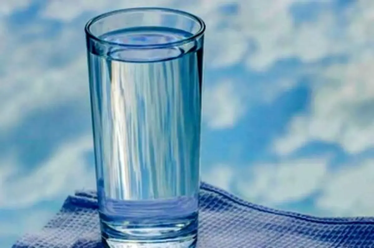 قبل از خواب آب بنوشیم یا نه؟