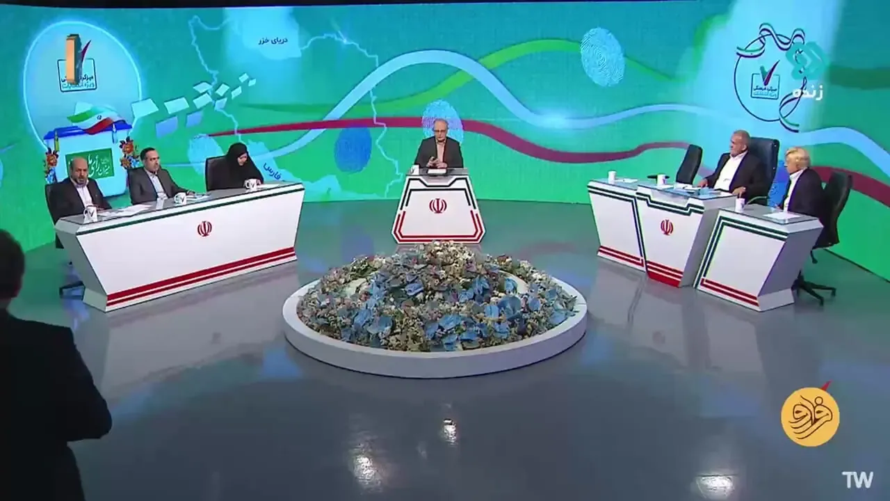 تشنج در تلویزیون؛ تهمت کارشناس نزدیک به جلیلی به فاضلی؛ صداوسیما میکروفن را قطع کرد؛  فاضلی برنامه را ترک کرد/ فیلم