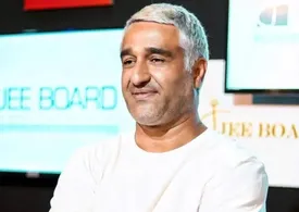 پژمان آخر هفته به ایران برمی‌گردد