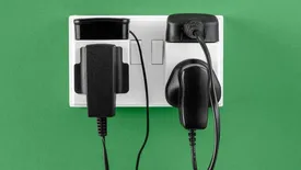 هشدار / شارژرها را همیشه از پریز بکشید