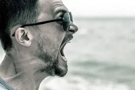 صدای انسان  بیشتر از غرش شیر  پستانداران وحشی را می ترساند