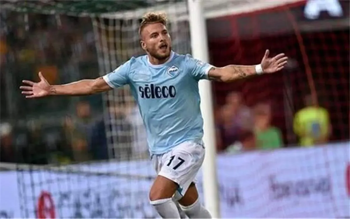 تصادف عجیب وحشتناک مهاجم آبی‌ها با یک تراموا / ماشین آقای گل له شد