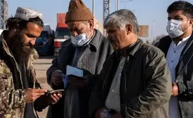 افغان های بیشتری ایران را ترک می کنند