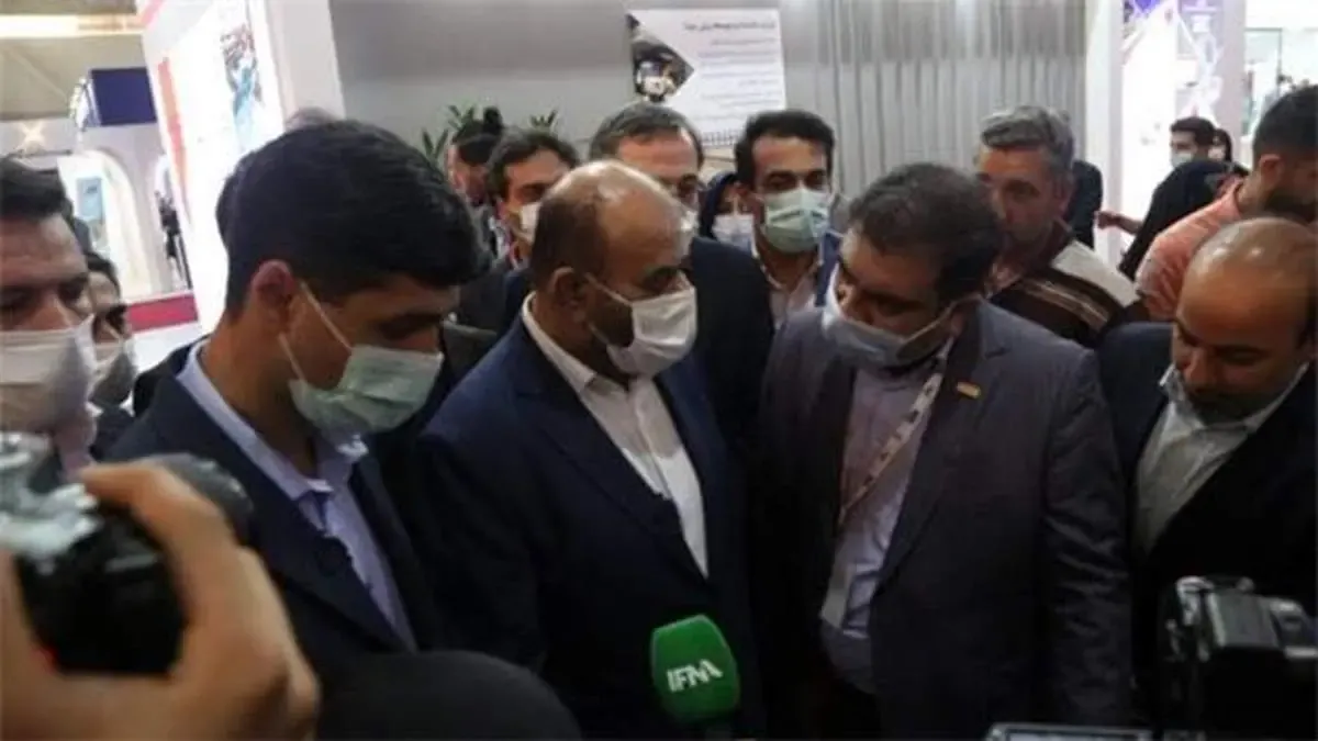 بازدید وزیر راه و شهرسازی و مدیرعامل راه آهن از غرفه ایدرو در نهمین نمایشگاه بین المللی حمل و نقل ریلی
