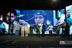 ببینید / آوازخوانی هما و دوقولوهایش در برج میلاد