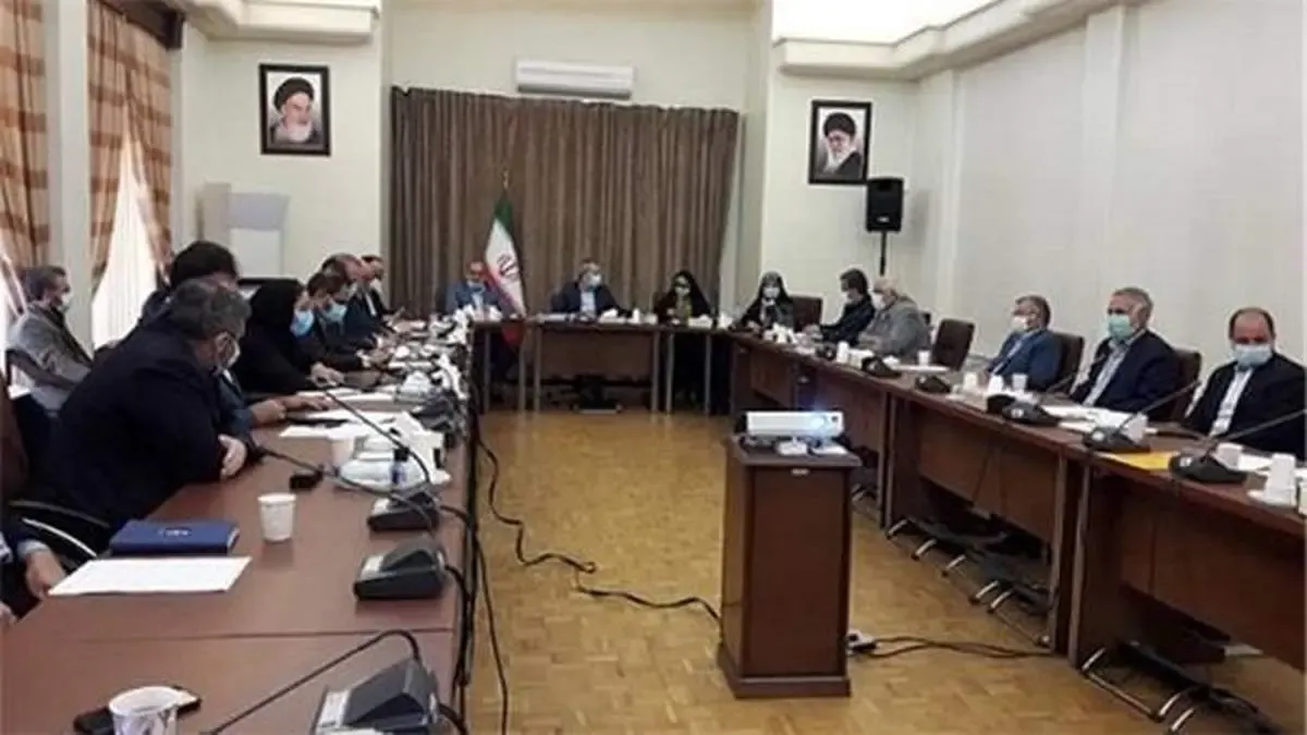 با حضور رئیس مرکز ملی فرش/ کارگروه فرش دستباف در استان آذربایجان شرقی تشکیل شد