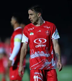 قلم قرمزِ کارتال روی بازیکن پرحاشیه پرسپولیس