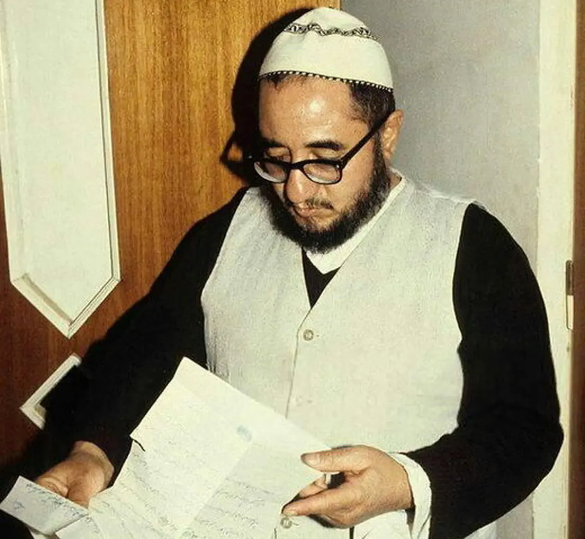 صادق خلخالی و همسرش را با  دو گونی طلا گرفتند!