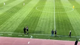 توقف در جریان حساس‌ترین بازی لیگ یک