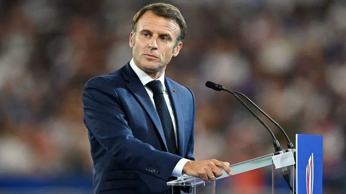 ببینید / کتک خوردن مکرون به دست همسرش