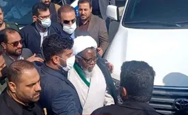 شیخ زکزاکی در نمازجمعه سخنرانی میکند