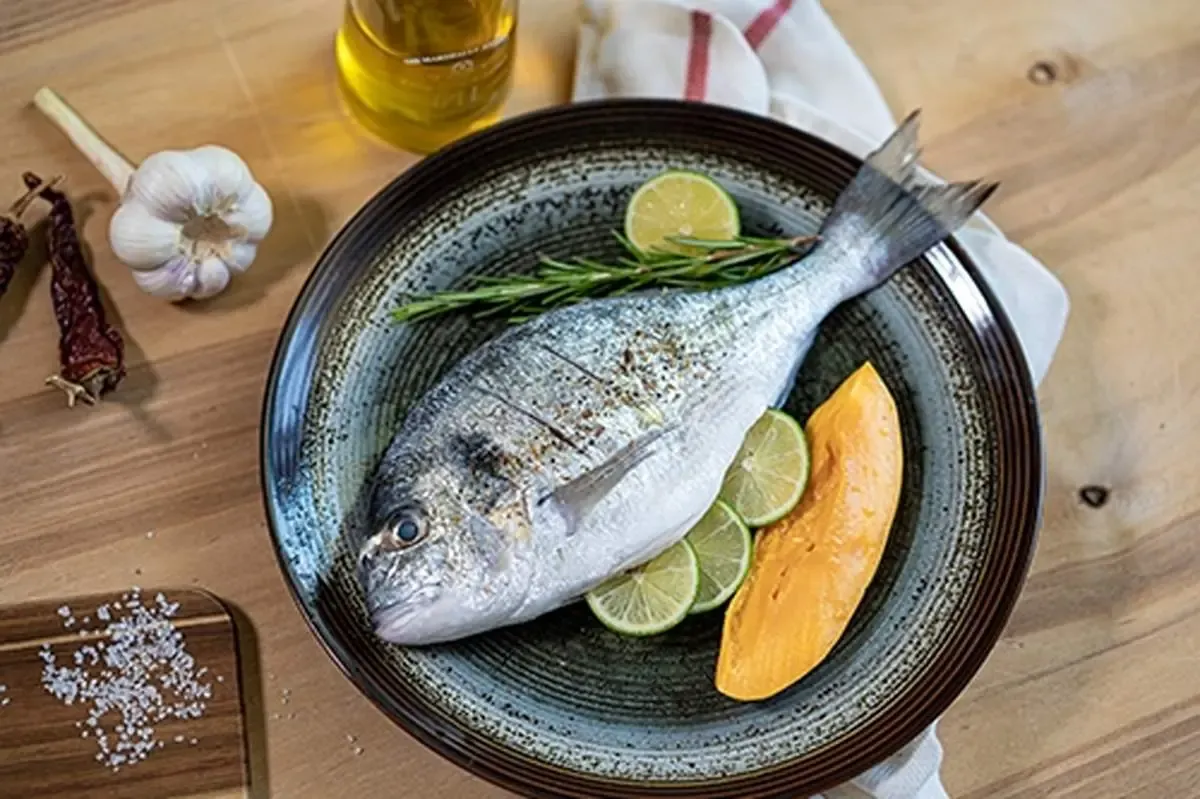 ماهی را نه با محصولات لبنی بخورید نه غذاهای تند و حبوبات!