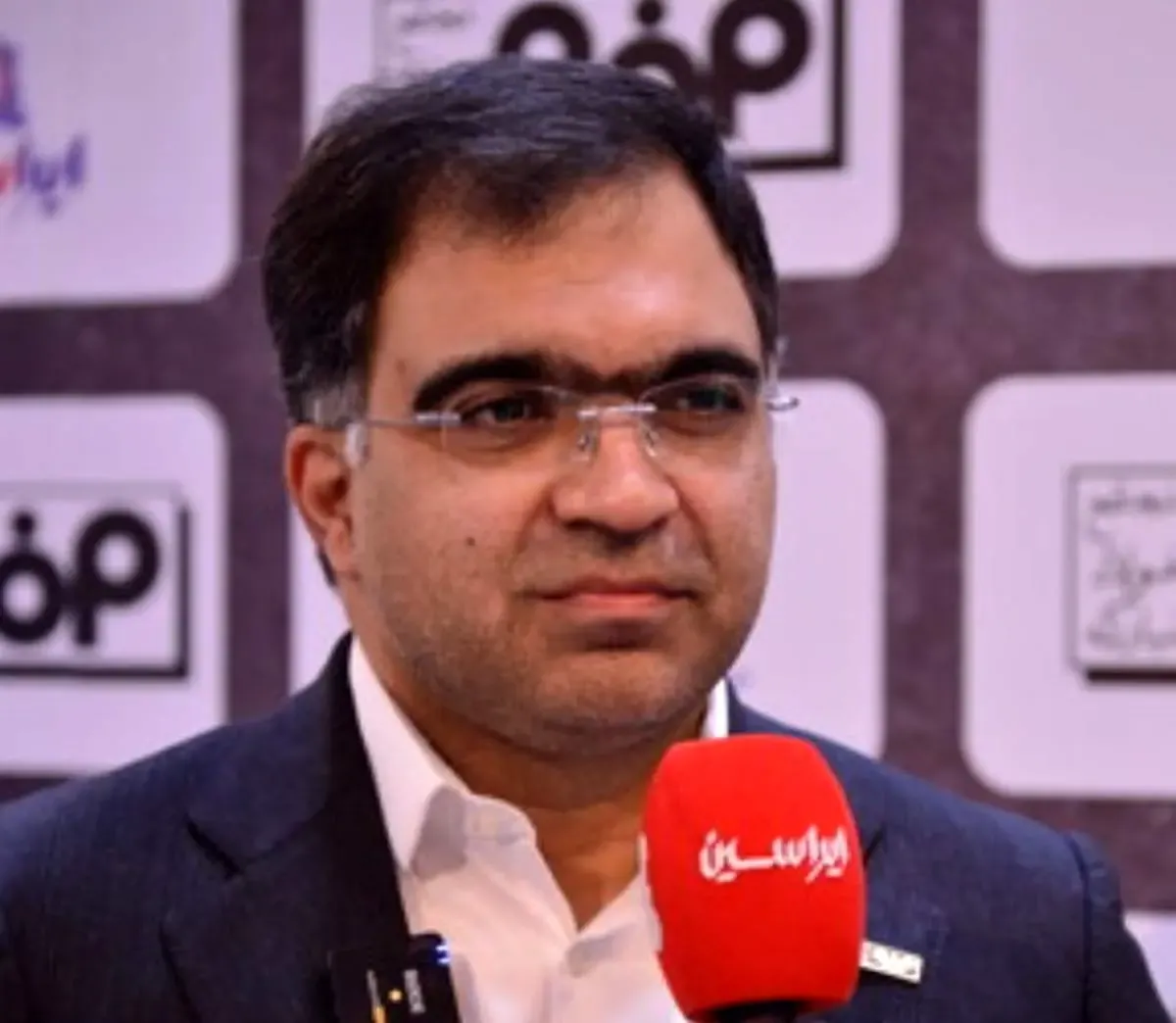 صادرات یک میلیون و ۴۰۰ هزار تنی محصولات فولاد مبارکه در سال ۱۴۰۲/ افزایش واردات محصولاتی که ظرفیت خالی تولید در کشور دارد خبر خوبی نیست