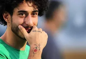 گزینه پرسپولیس و استقلال با خالکوبی خاص/ عکس