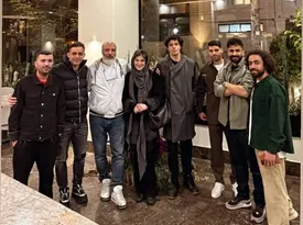 عکس یادگاری امیر جعفری و ریما رامین‌فر با استقلالی‌ها