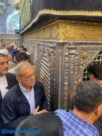 مسعود پزشکیان در حرم حضرت معصومه(س)/ عکس