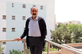 کسانی که امروز خائن نامیده می شوند ممکن است در بزنگاه ها با هم منسجم شوند