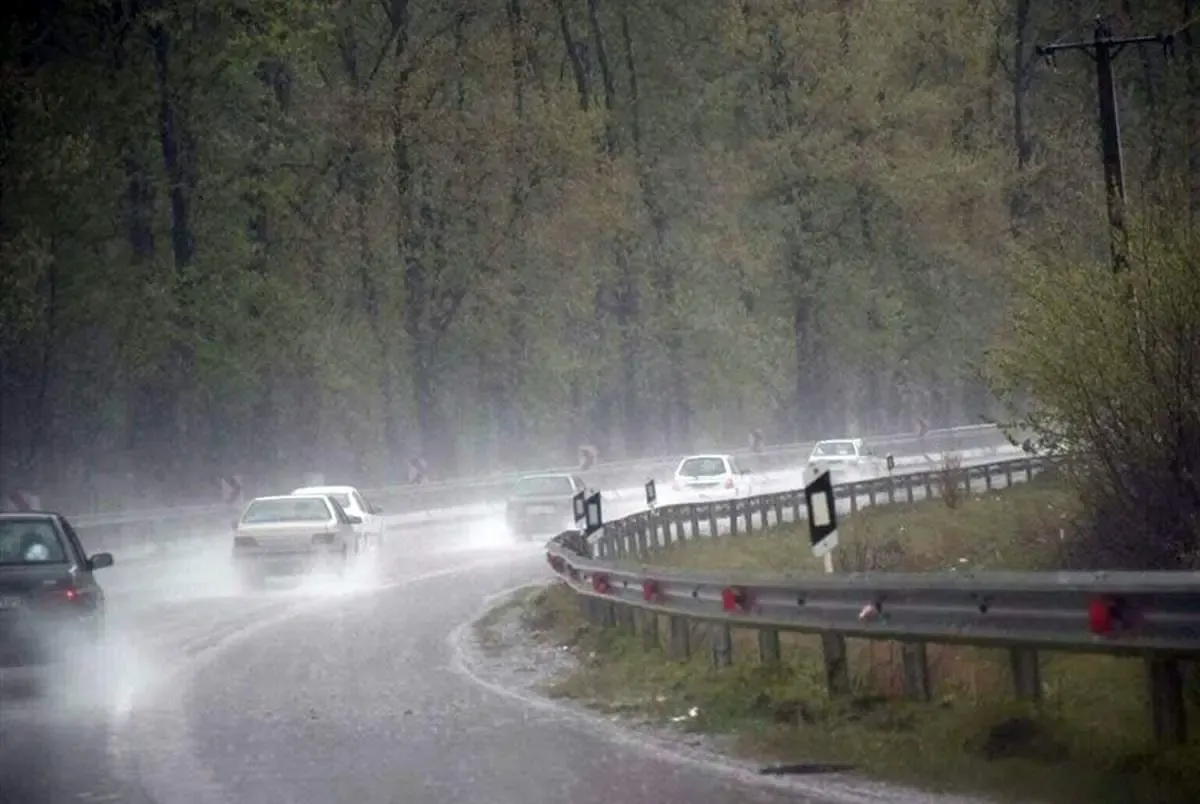 بارش باران یکشنبه و دوشنبه (۱۵ و ۱۶ تیر) در این مناطق/ هشدار رعد و برق