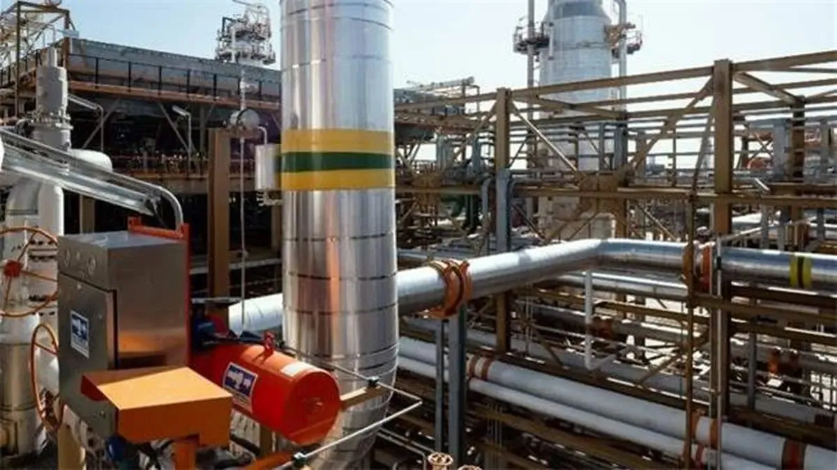 آسمان بزرگ‌ترین قطب گازی غرب آسیا آبی‌تر شد/کاهش بیش از ۵۰ درصدی گازهای مشعل مجتمع بیدبلند خلیج فارس