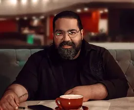 رضا صادقی در بیمارستان بستری شد!/ ویدیو