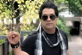 سکته قلبی امید جهان/ آخرین خبرها از وضعیت سلامتی این خواننده