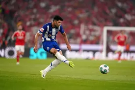 طارمی به اولدترافورد می‌رود؟‌