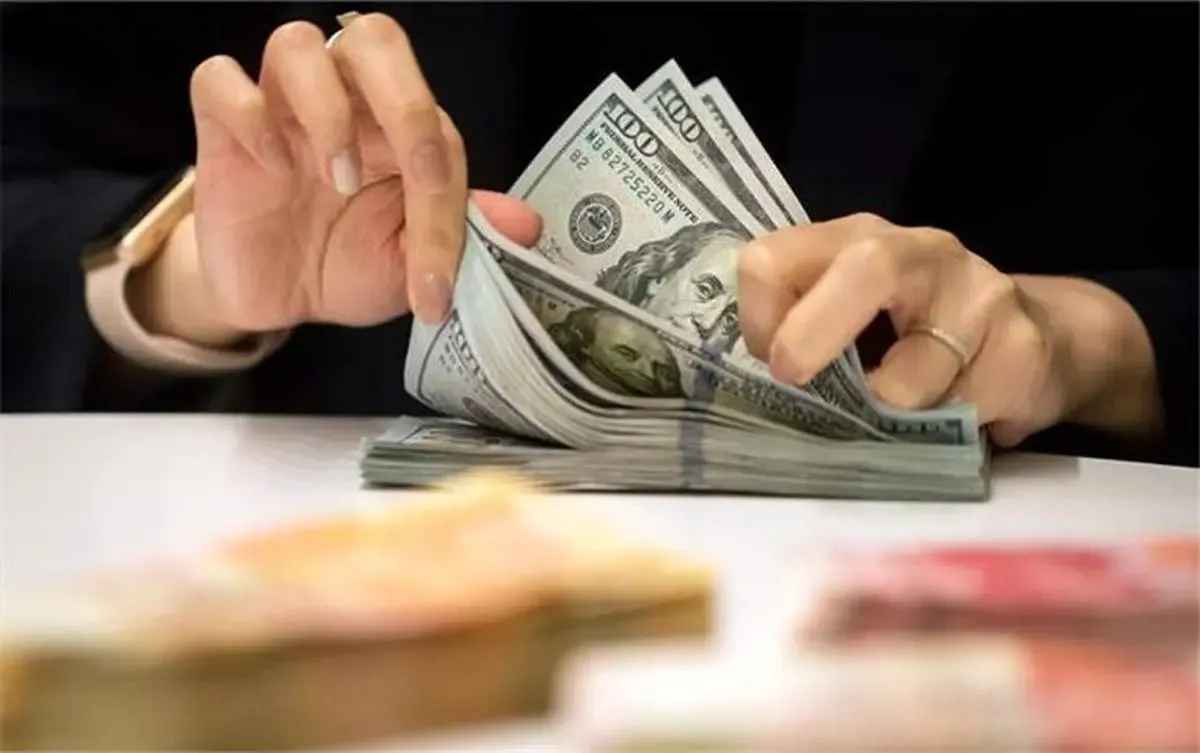 انتقاد تند مرکز پژوهش‌های مجلس از سیاست‌های ارزی دولت رئیسی / سیاست‌های ارزی دولت بحران را تشدید کرد؛ خروج سرمایه افزایش یافت / چرا دلار در دوره فرزین به 60 هزار تومان رسید؟