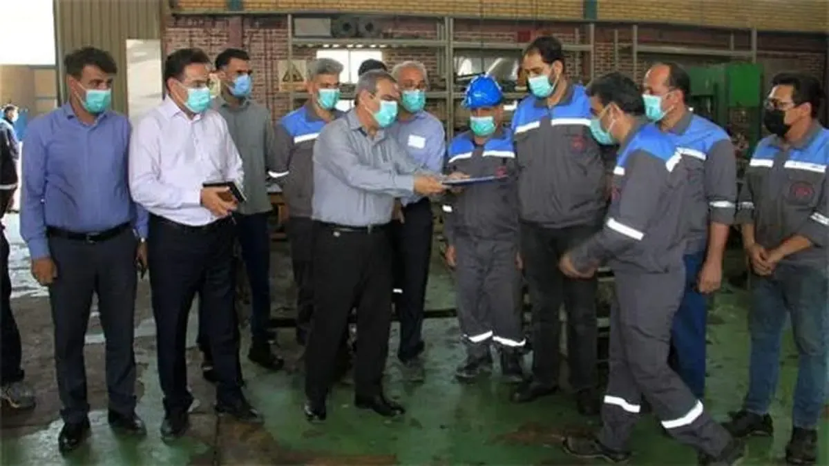 به مناسبت هفته کارگر و قدردانی از زحمات بی‌دریغ این عزیزان؛ از کارگران برتر شرکت پتروشیمی کارون تقدیر شد